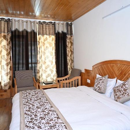 Hotel Nirmal Chhaya Manāli Exteriör bild
