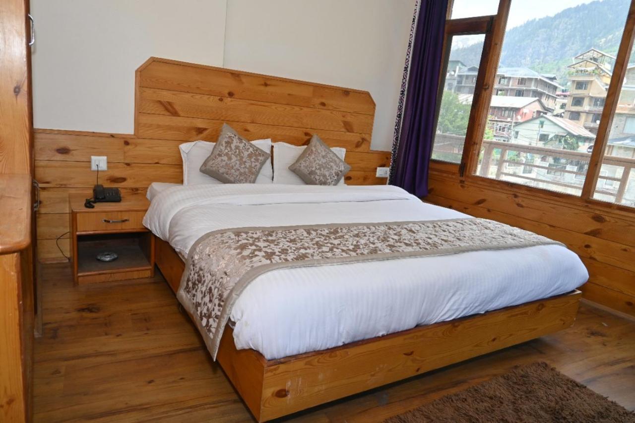Hotel Nirmal Chhaya Manāli Exteriör bild