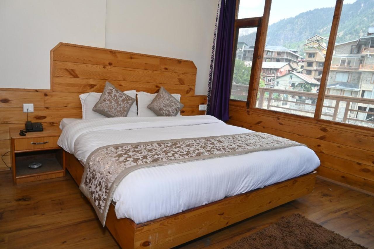 Hotel Nirmal Chhaya Manāli Exteriör bild