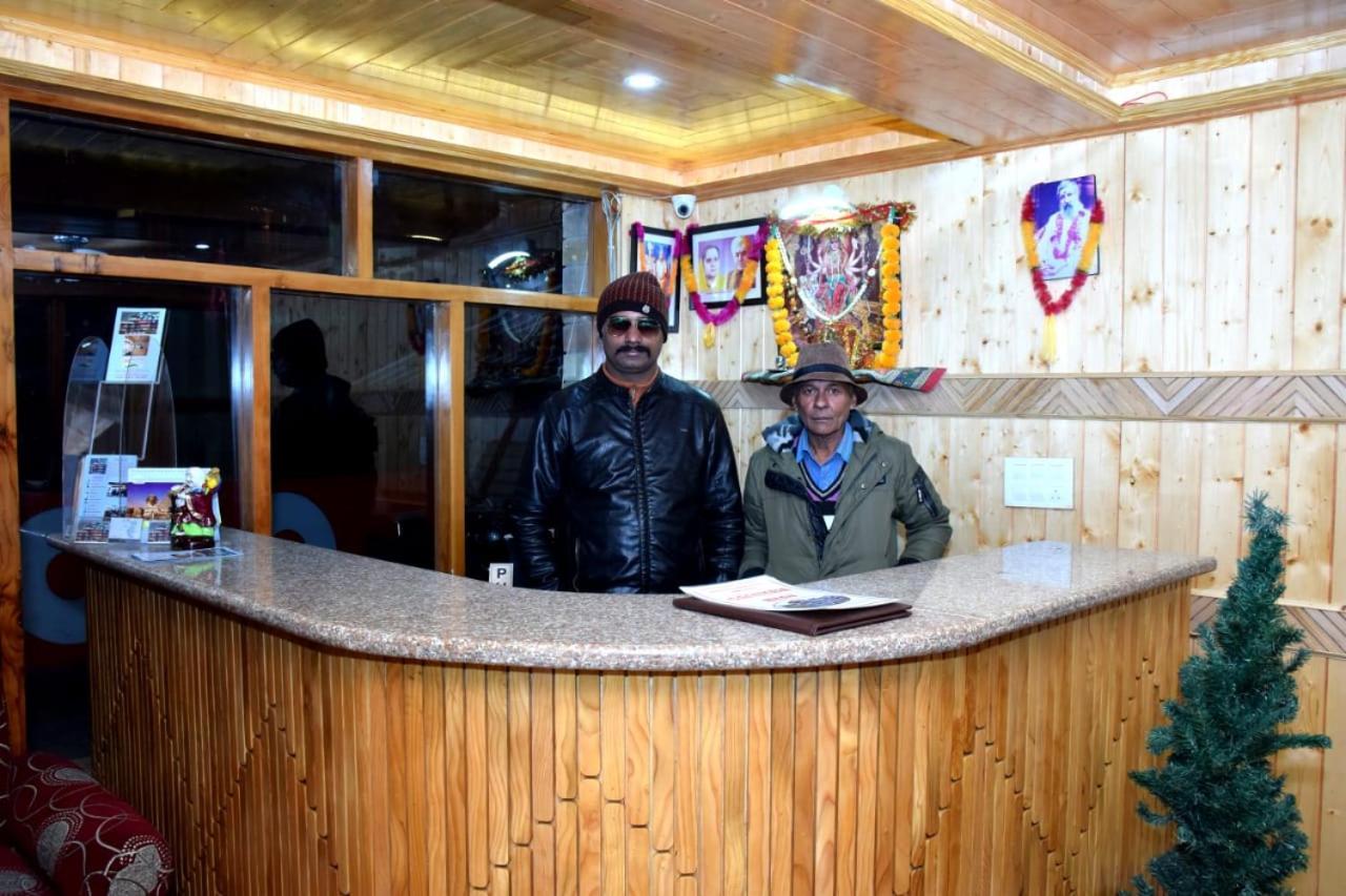 Hotel Nirmal Chhaya Manāli Exteriör bild