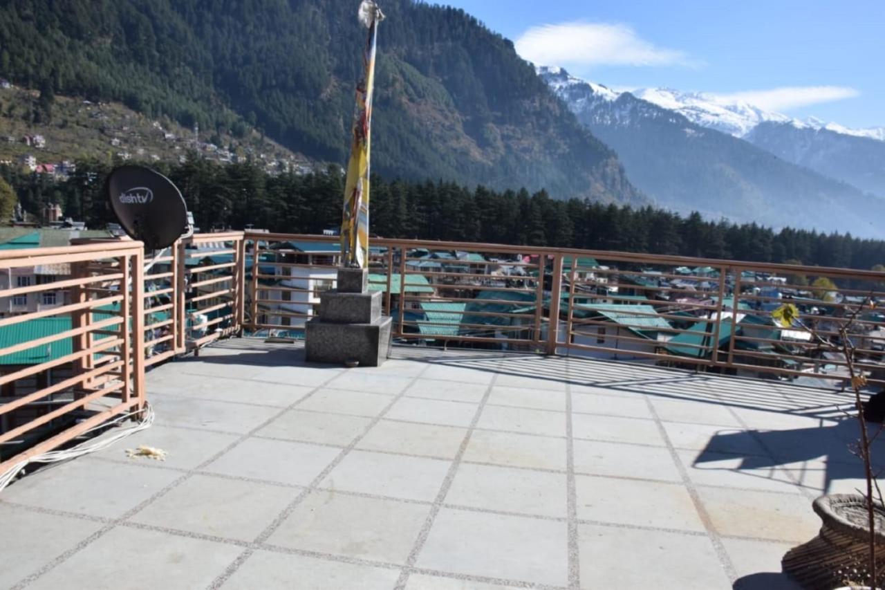 Hotel Nirmal Chhaya Manāli Exteriör bild